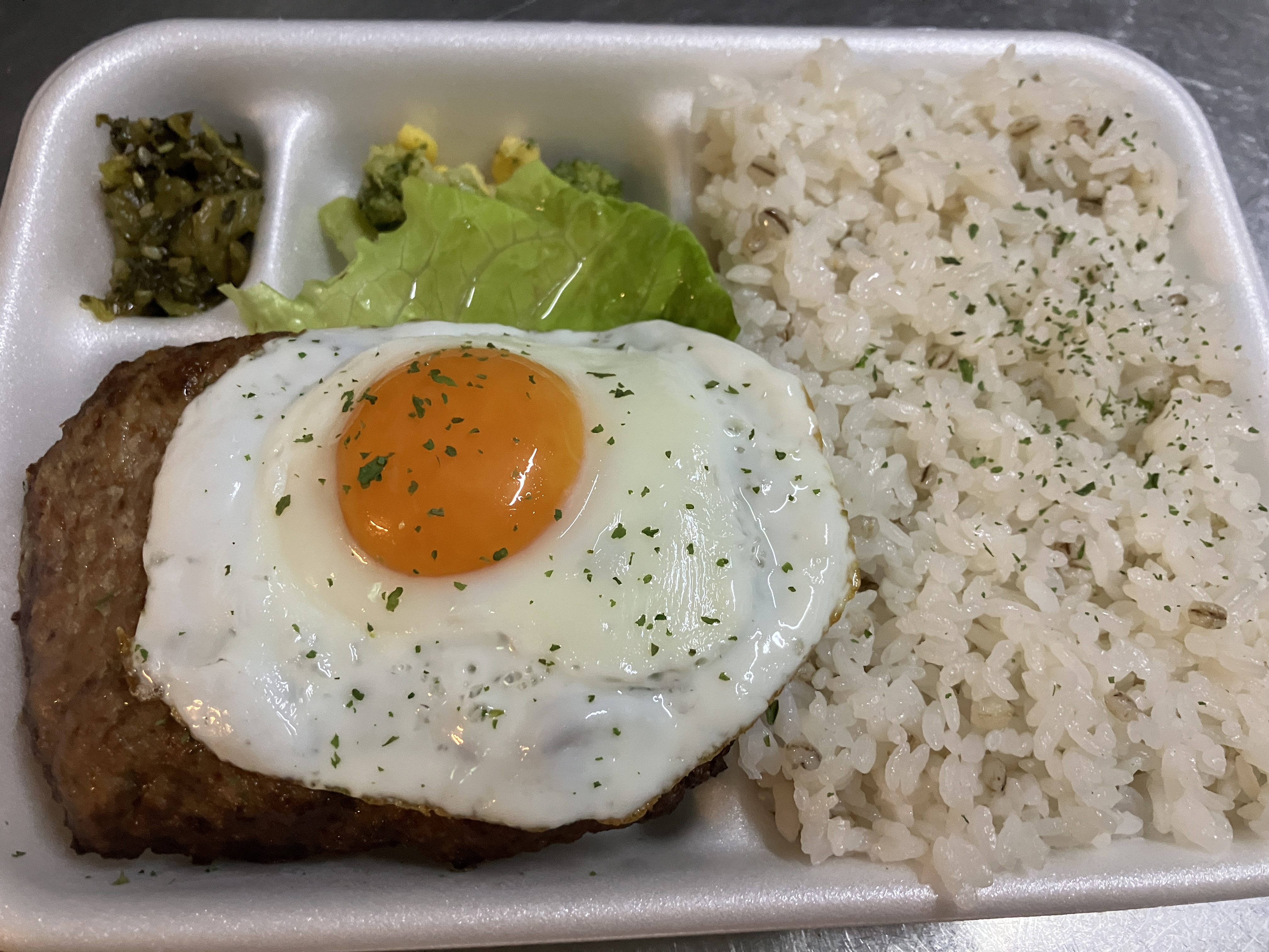 目玉焼きハンバーグ弁当